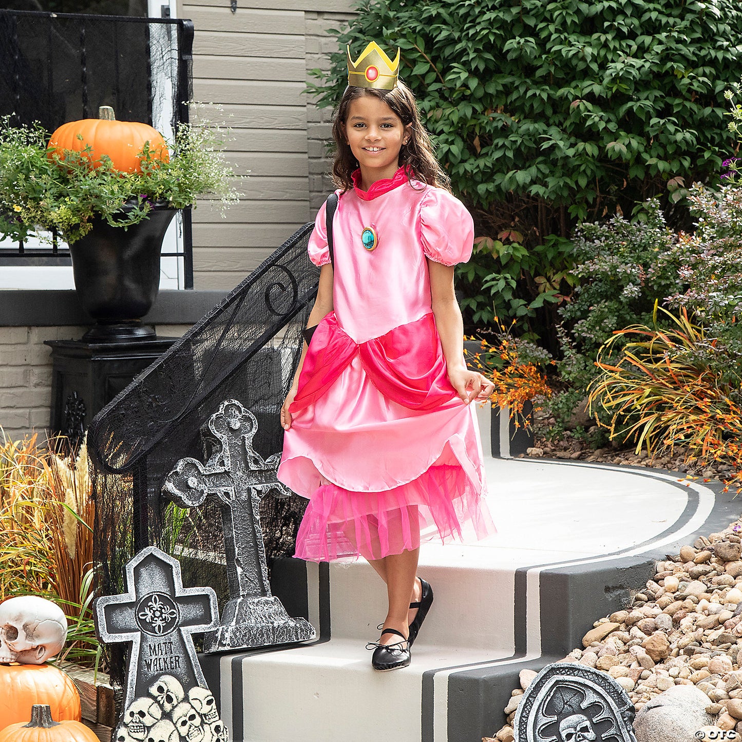 Girl's Deluxe Super Mario Bros. Princess Peach Costume - Medium